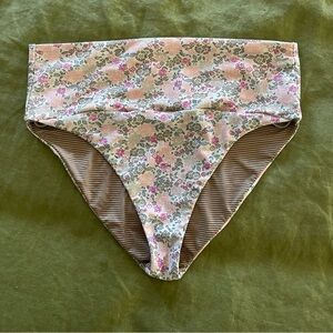 Acacia Echo Bottoms in Meadow